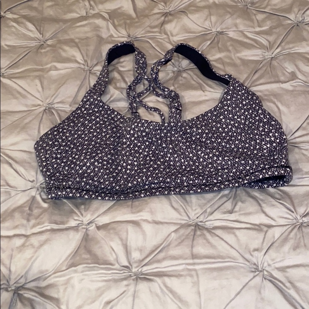 Lululemon sports bra